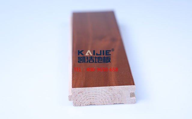 楓樺木C級(jí)結(jié)疤板運(yùn)動(dòng)木地板——?jiǎng)P潔地板