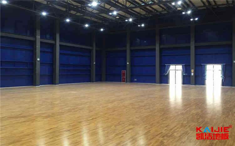 訓(xùn)練館籃球場木地板品牌電話