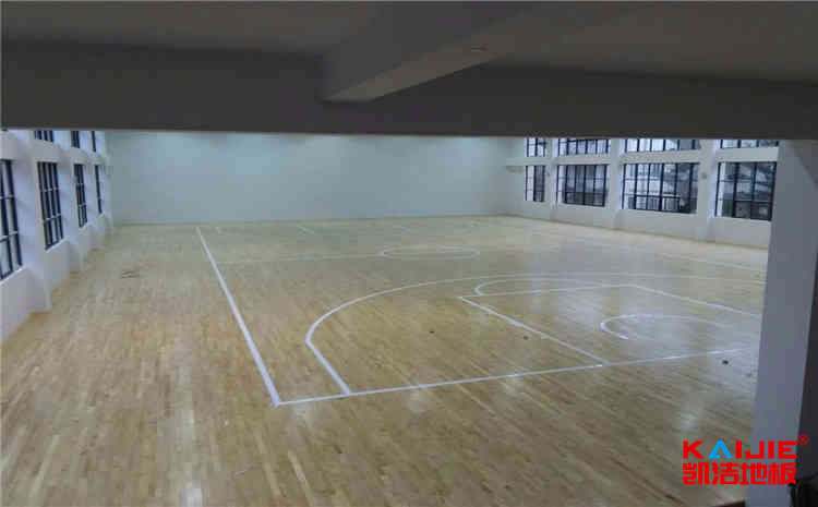室內(nèi)籃球場木地板是多少錢