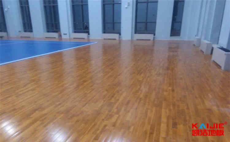 楓木舞臺(tái)木地板規(guī)格