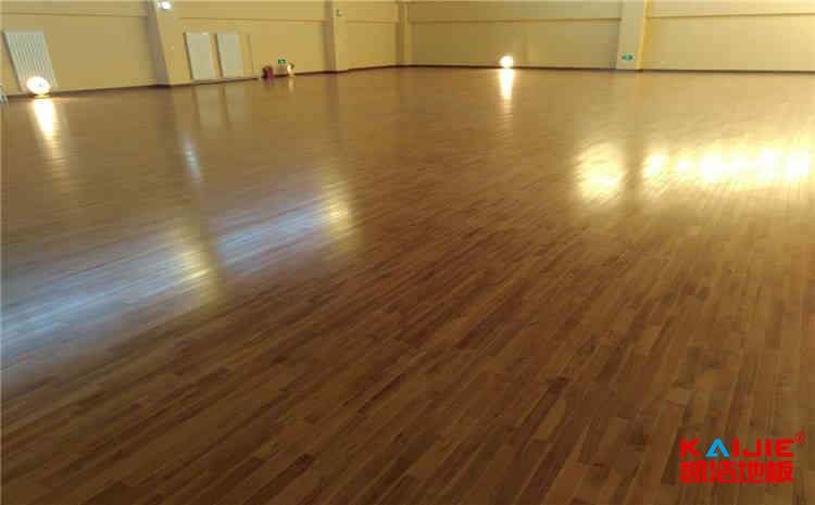 硬木企口籃球館木地板施工工藝
